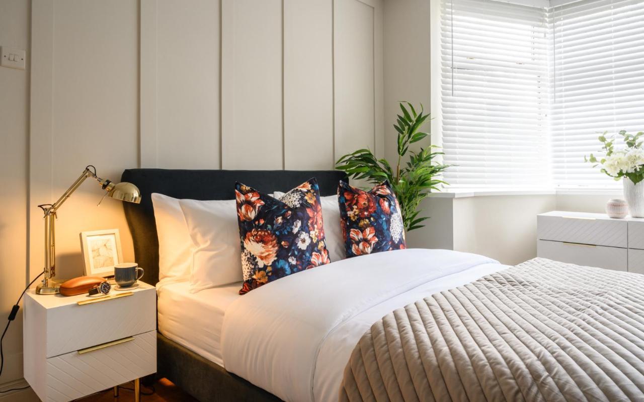Large Luxury Solihull House - The Residence - Close To Nec - Sleeps 9 外观 照片